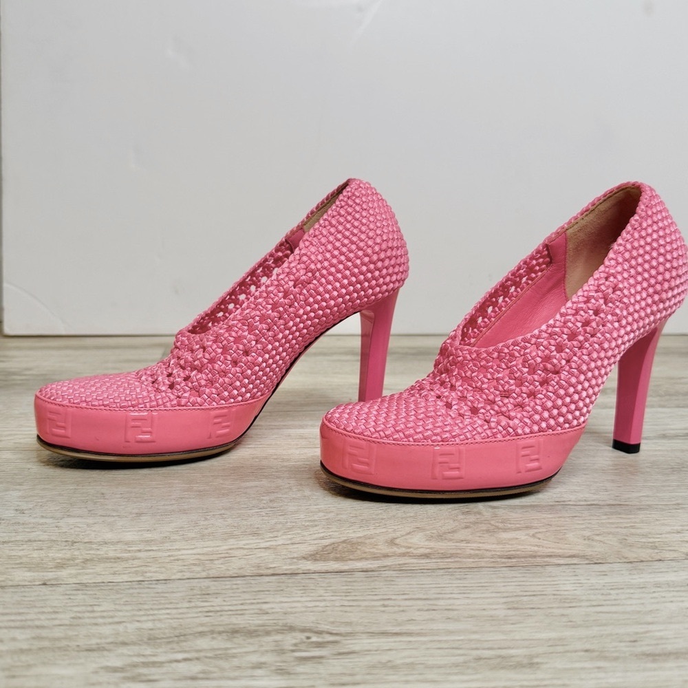 Fendi shoes - Pink Knit Heels size 36 size 6